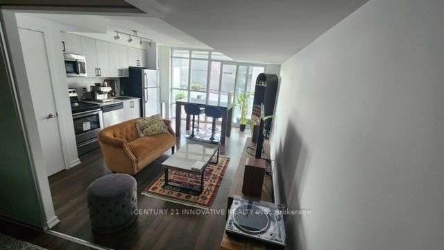 38 Joe Shuster Way, Toronto, Ontario, South Parkdale