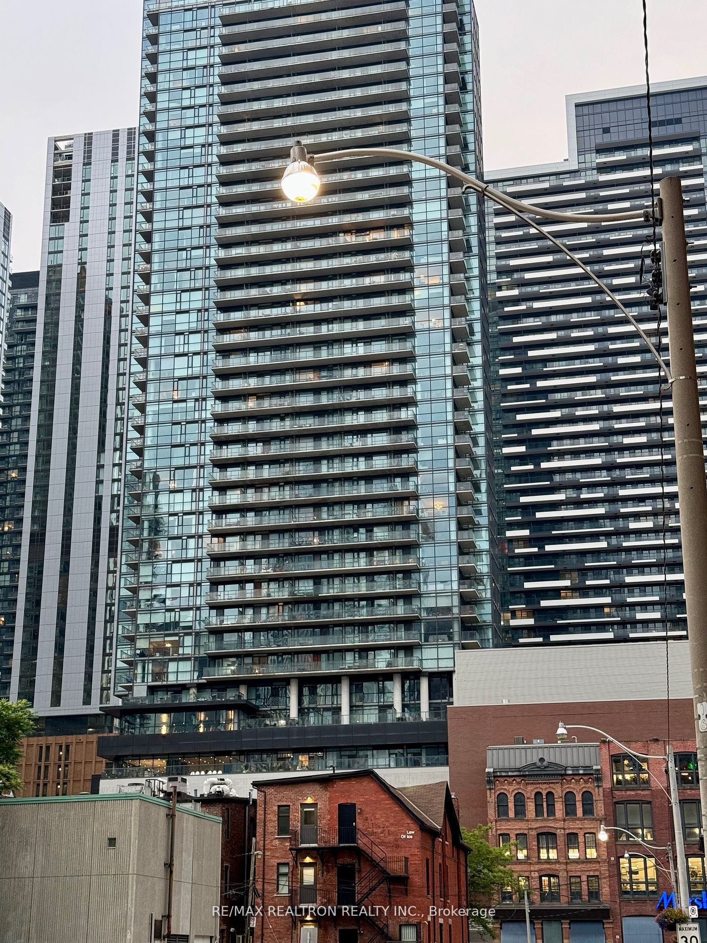 290 Adelaide St W, Toronto, Ontario, Waterfront Communities C1