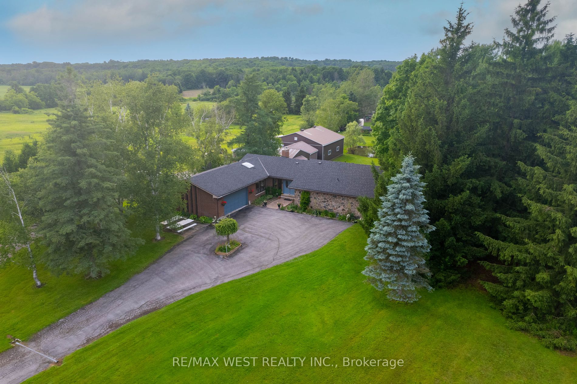 5878 4th Line, New Tecumseth, Ontario, Rural New Tecumseth