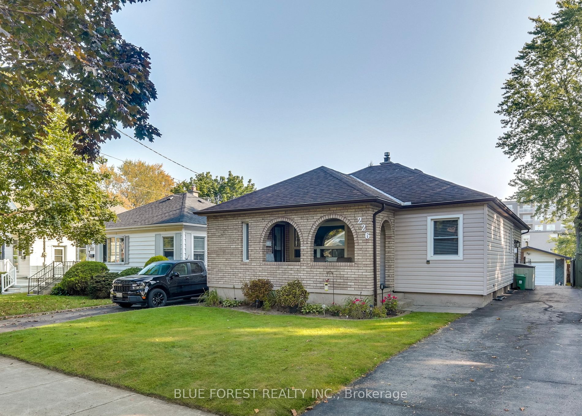 226 Oakland Ave, London, Ontario, East M