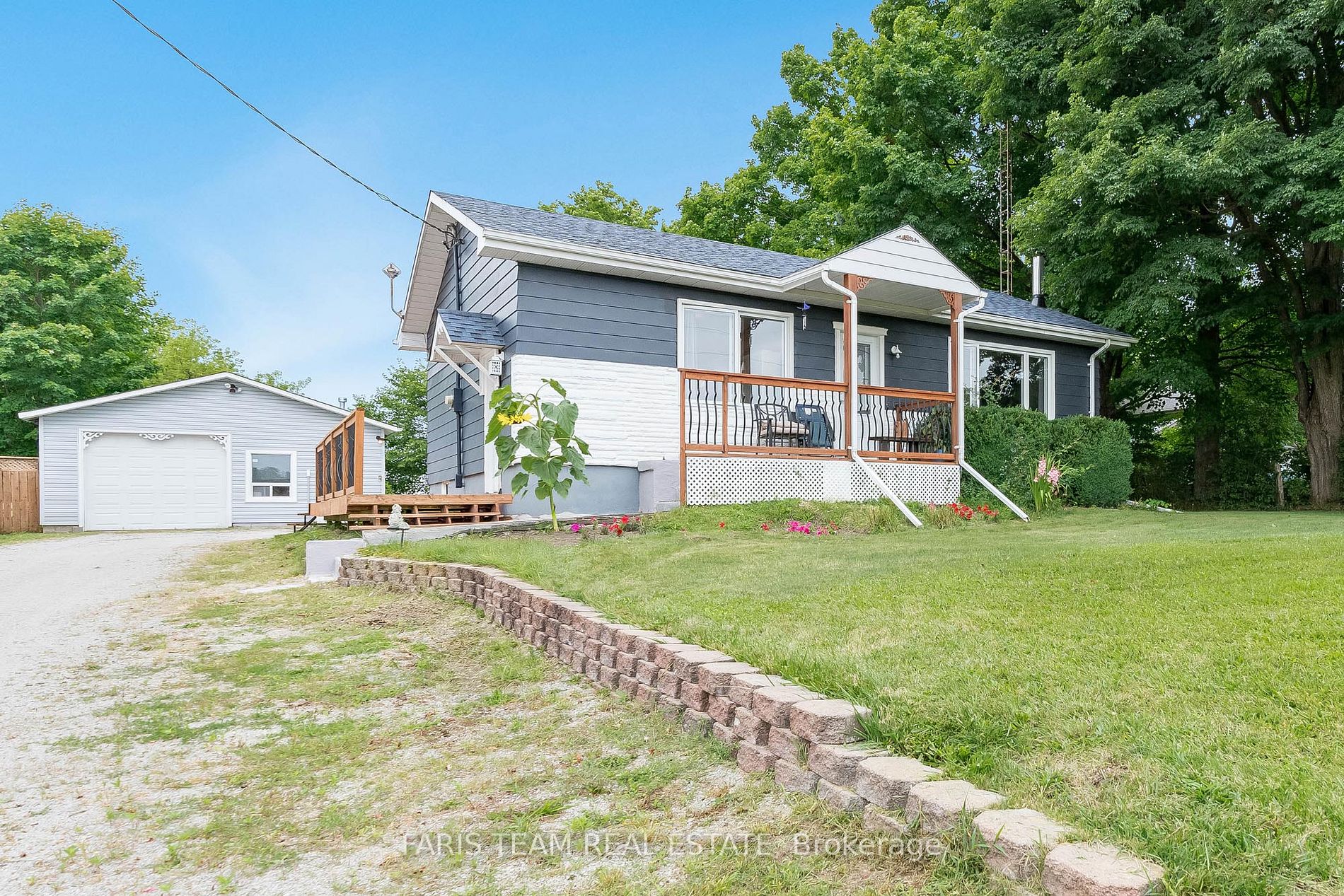 6582 Yonge St, Innisfil, Ontario, Rural Innisfil