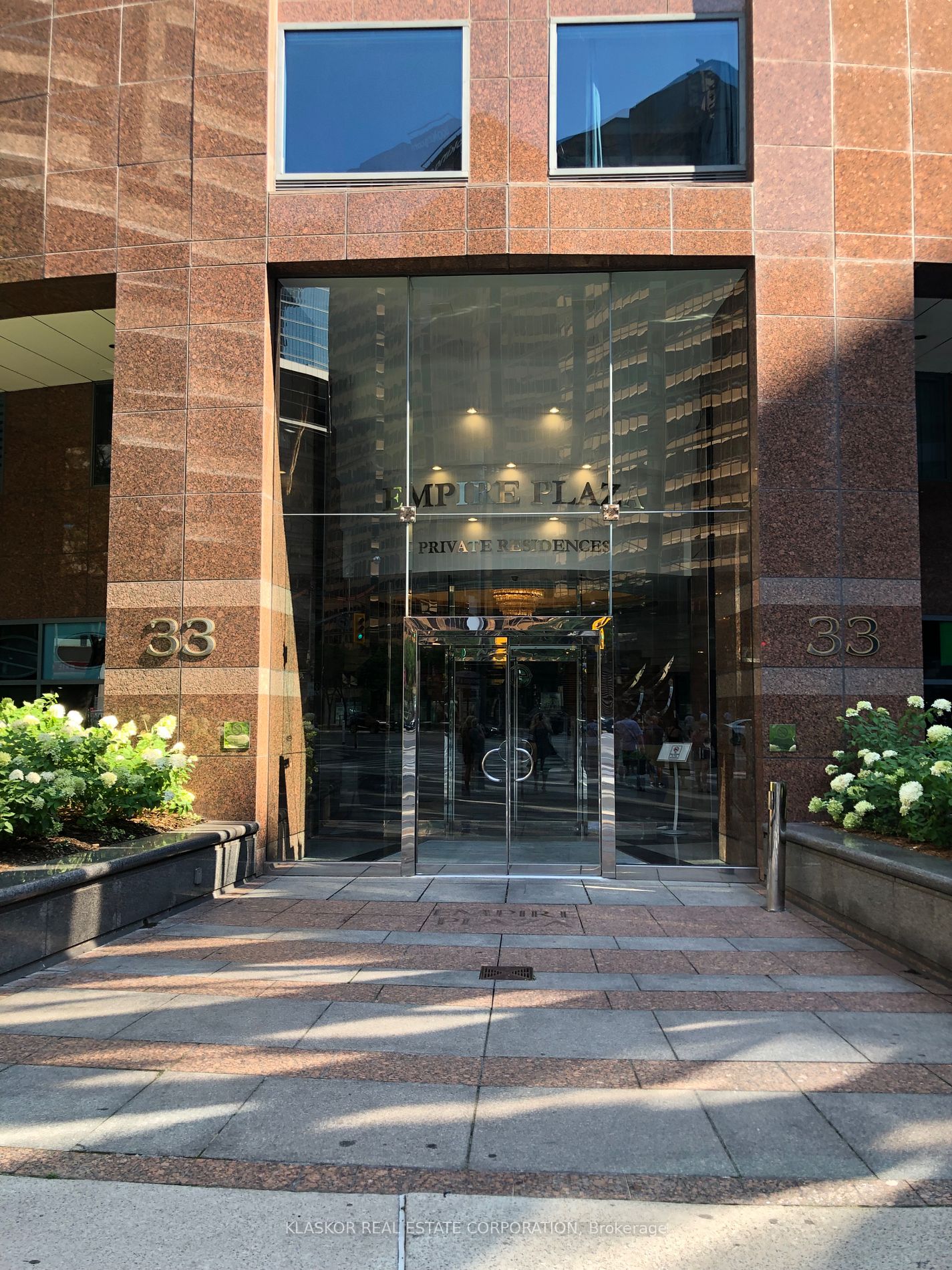 33 University Ave, Toronto, Ontario, Bay Street Corridor