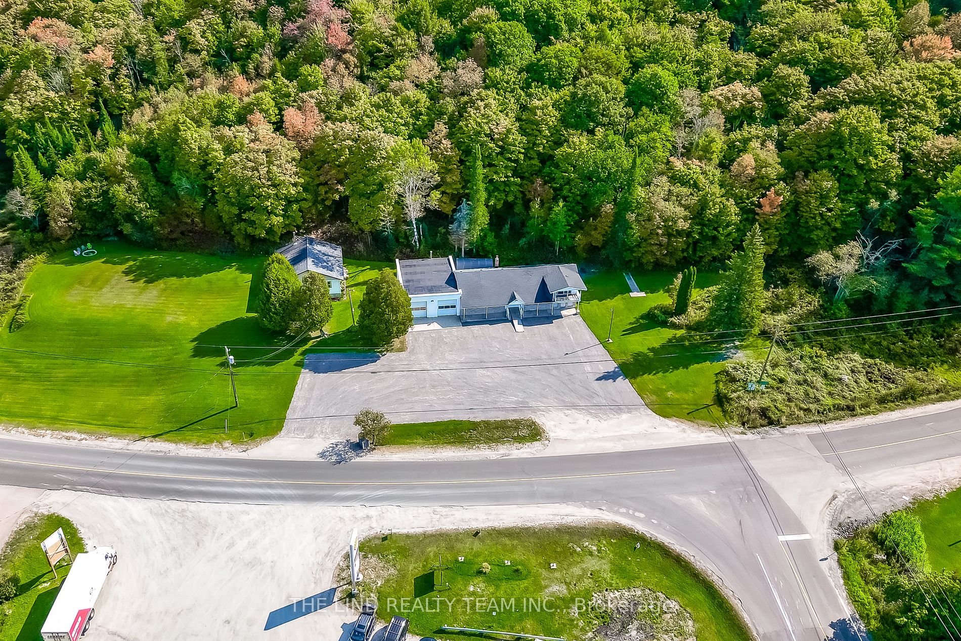 949 Raymond Rd, Muskoka Lakes, Ontario, 