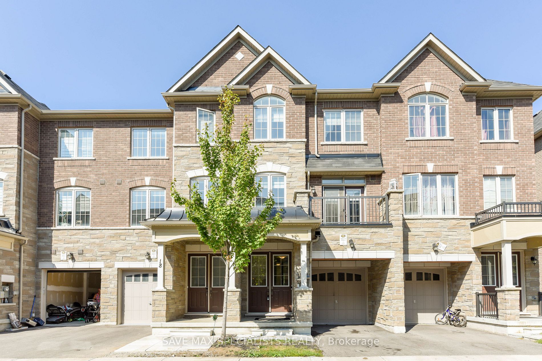 16 FAYE St, Brampton, Ontario, Bram East