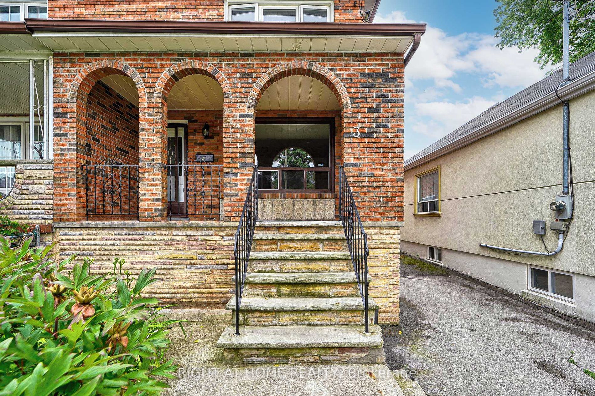 3 Moira Ave, Toronto, Ontario, Clairlea-Birchmount