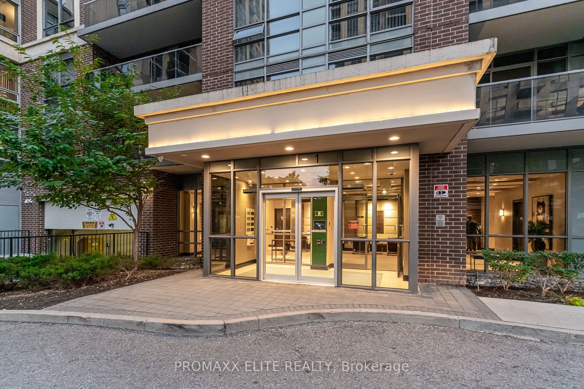 1 Michael Power Pl, Toronto, Ontario, Islington-City Centre West