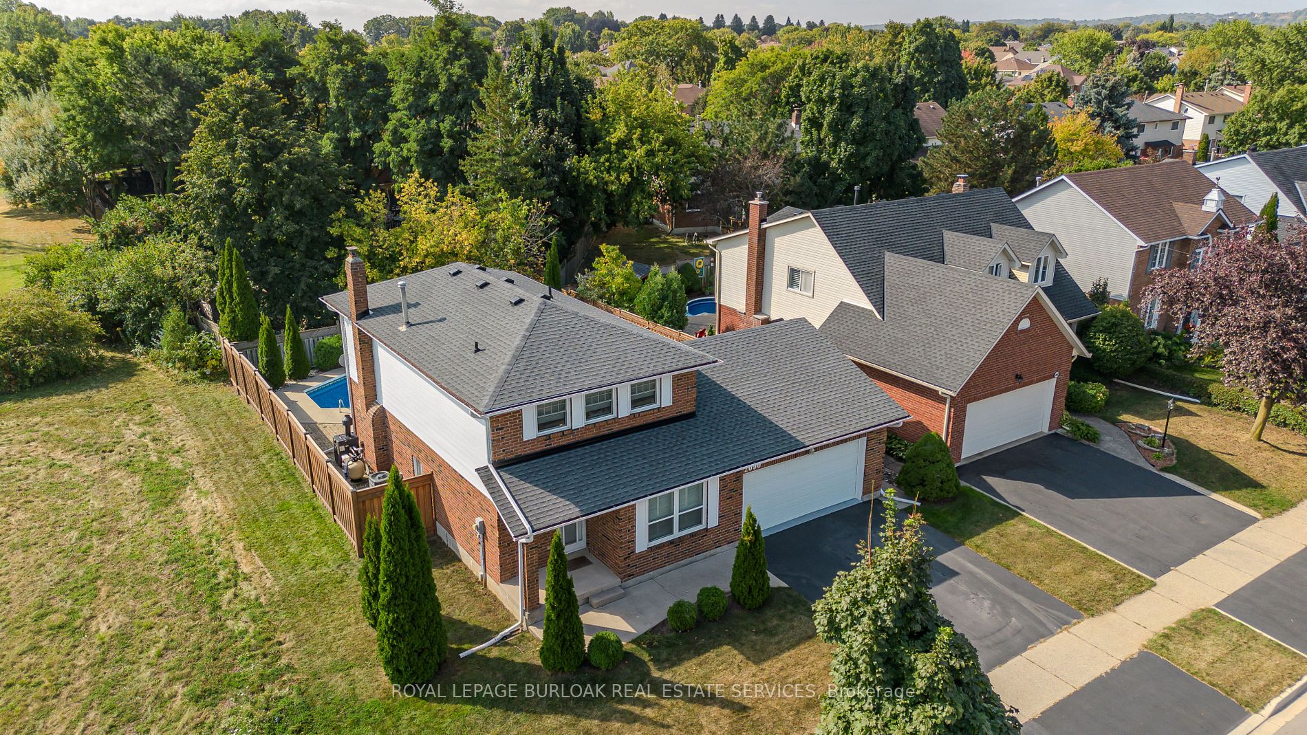 2090 Deer Run Ave, Burlington, Ontario, Headon