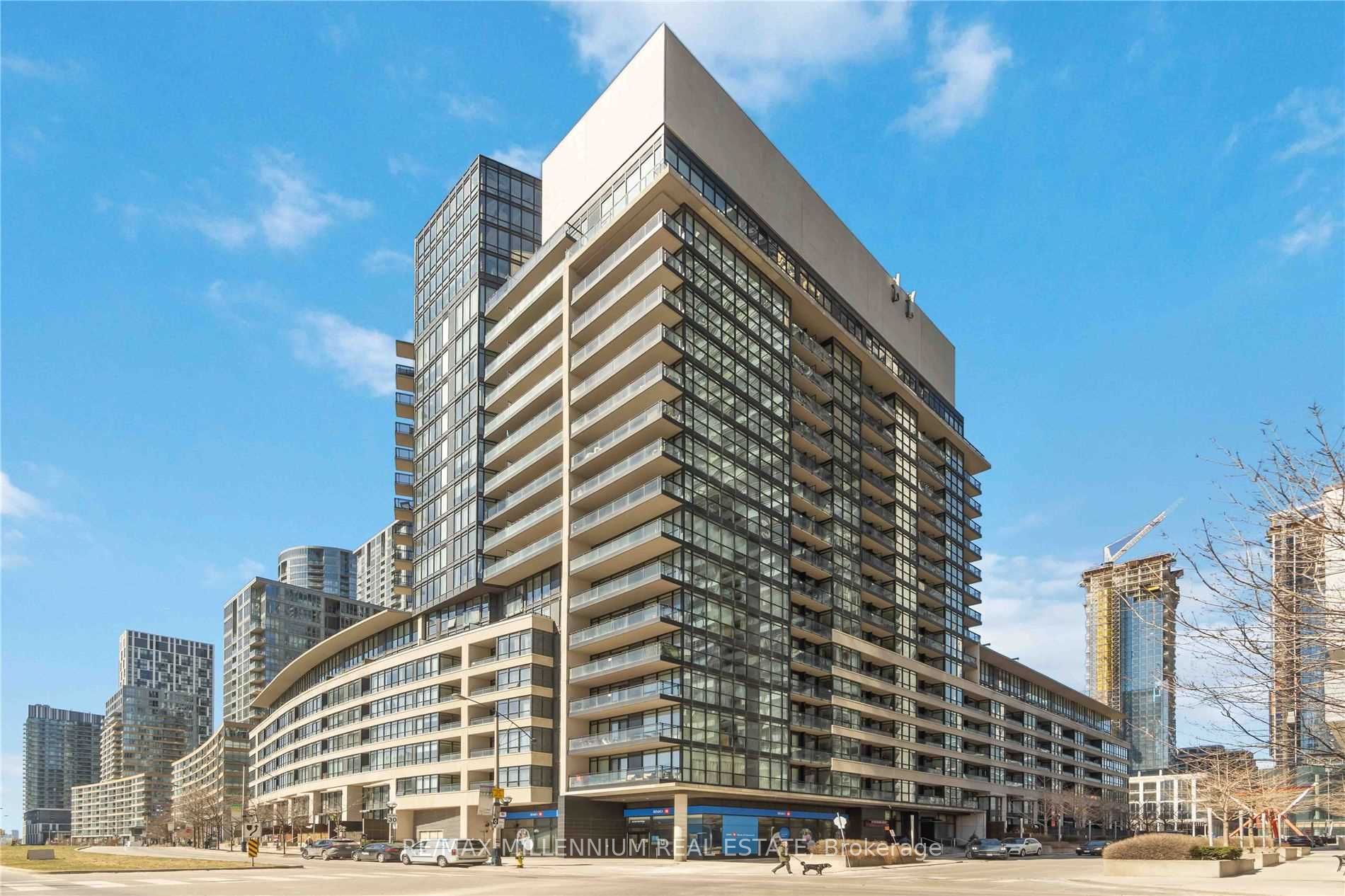 8 Telegram Mews, Toronto, Ontario, Waterfront Communities C1