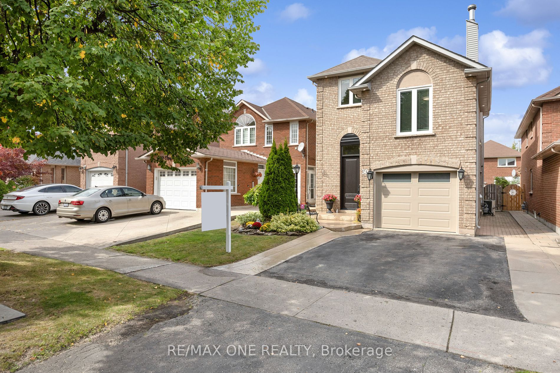 30 Elmpark Crt, Richmond Hill, Ontario, Devonsleigh