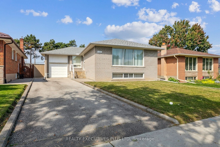 128 Kingsview Blvd, Toronto, Ontario, Kingsview Village-The Westway