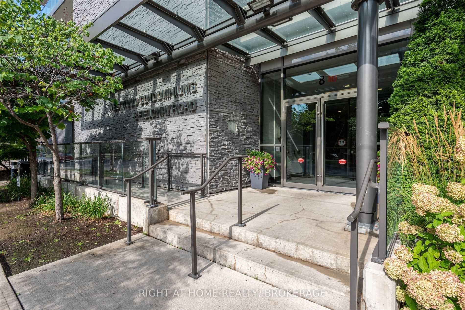 8 Fieldway Rd, Toronto, Ontario, Islington-City Centre West