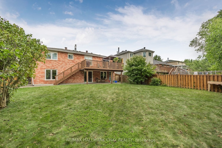 27 Barre Dr, Barrie, Ontario, Painswick North