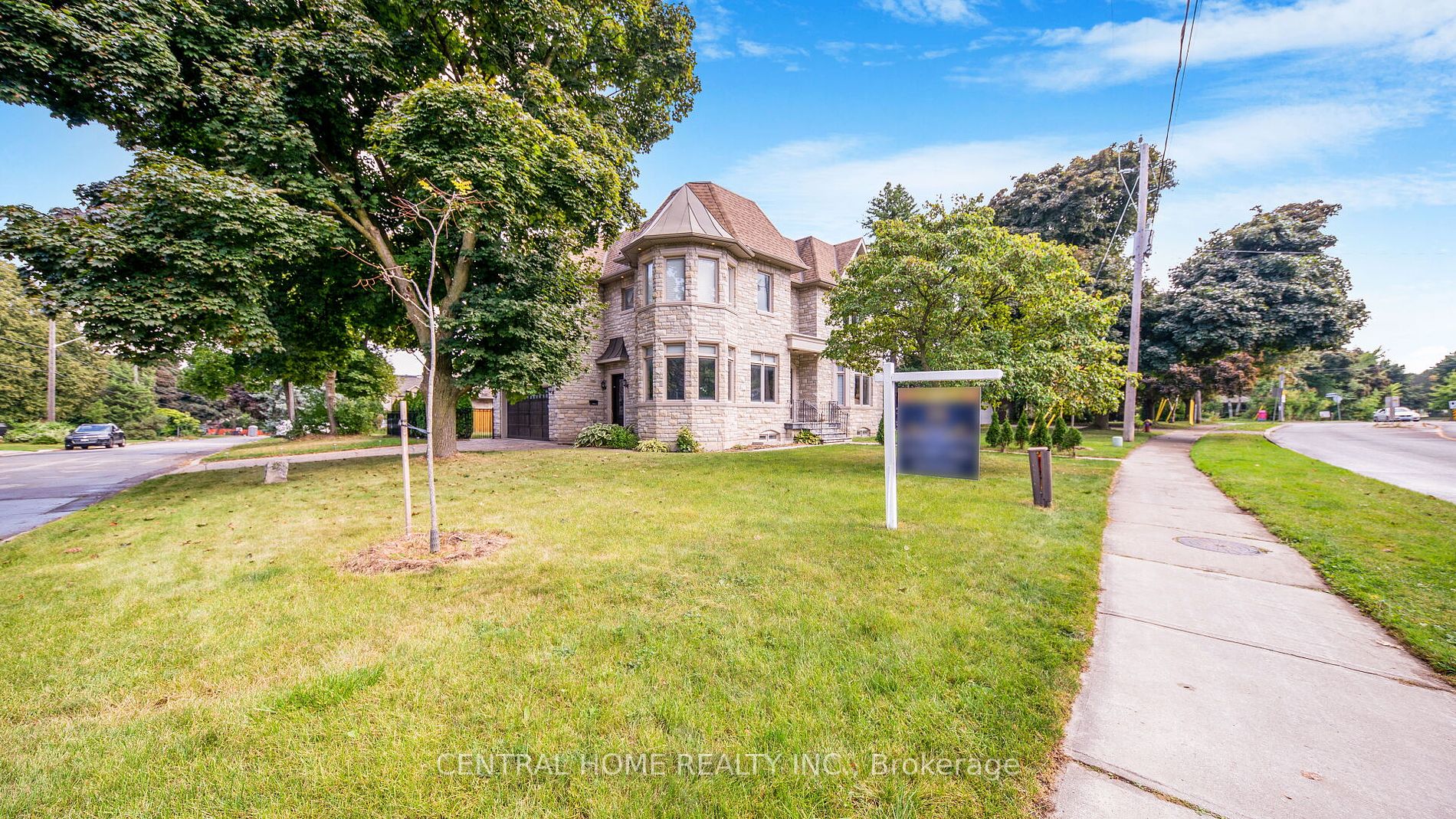 1 Tally Lane, Toronto, Ontario, Bayview Village