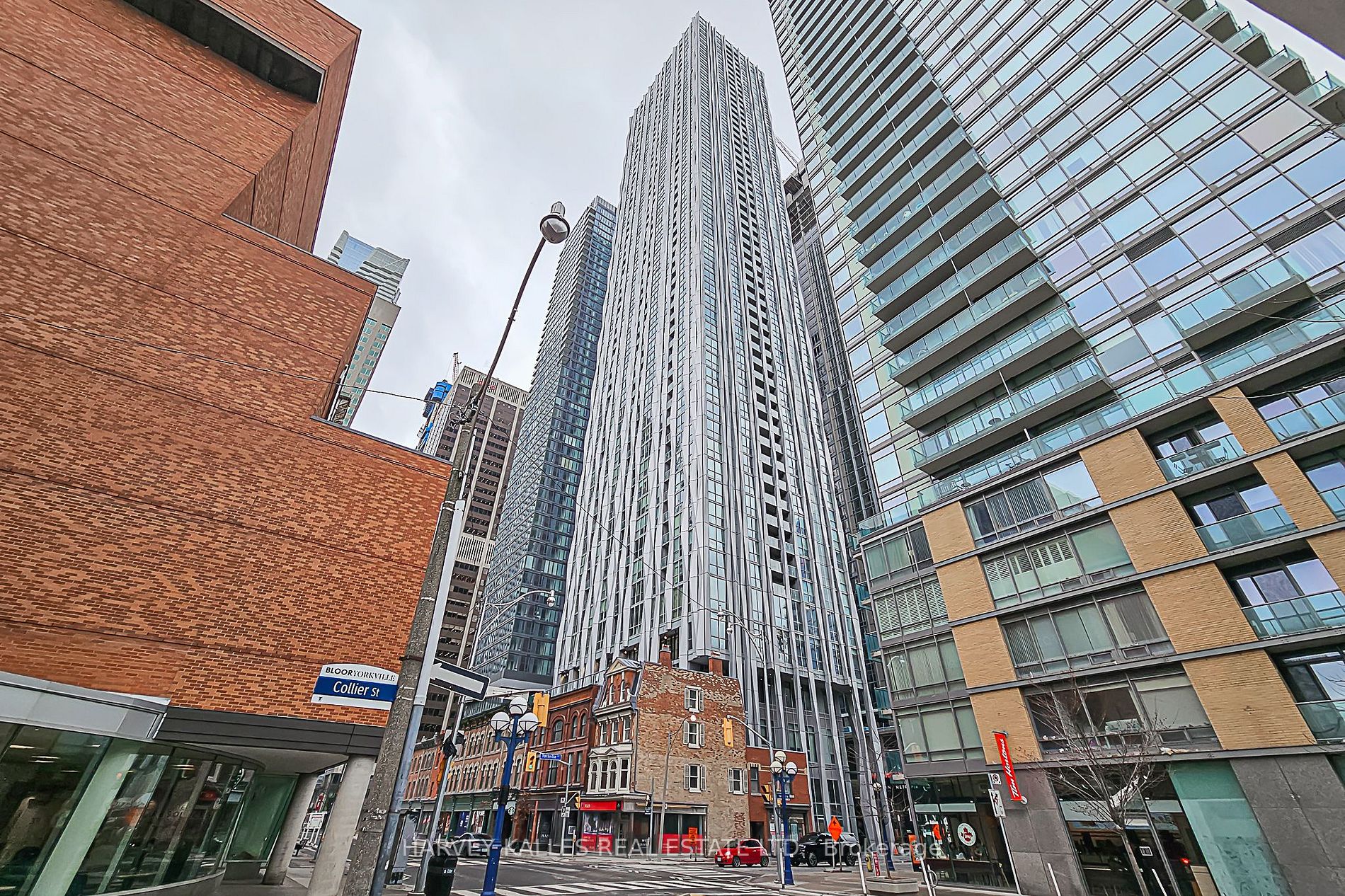 1 Yorkville Ave, Toronto, Ontario, Annex