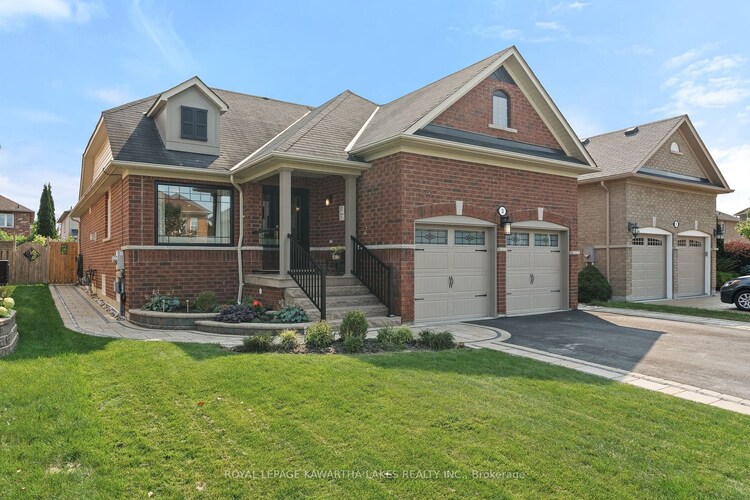 3 Harkness Dr, Whitby, Ontario, Rolling Acres