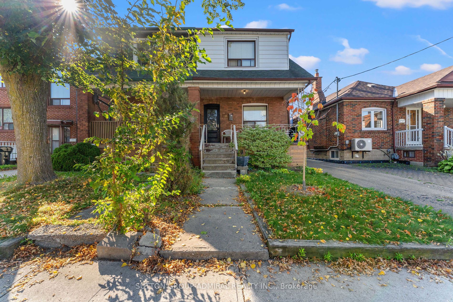 17 Belgravia Ave, Toronto, Ontario, Briar Hill-Belgravia