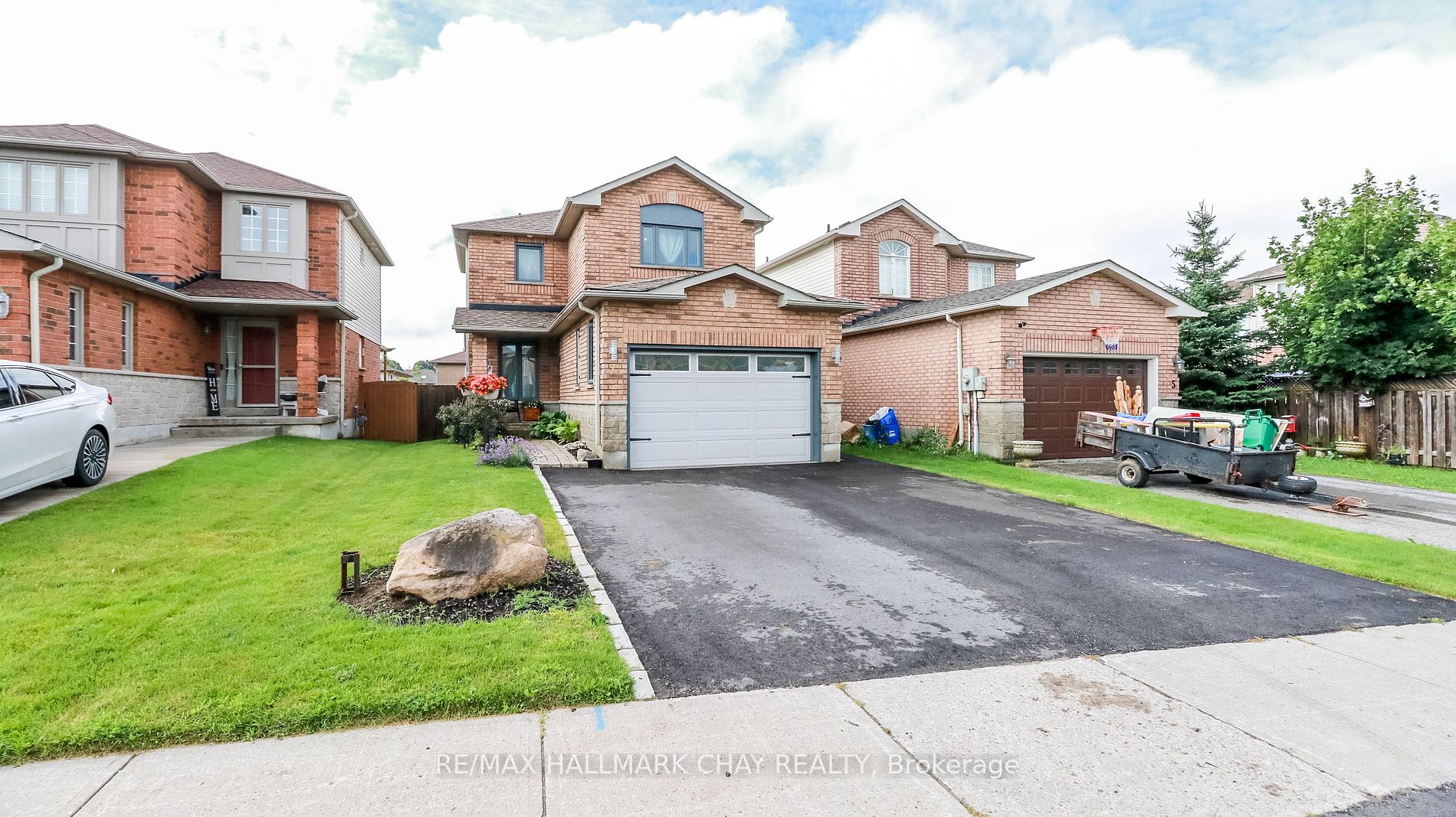 7 Hemlock Crt, Barrie, Ontario, Holly