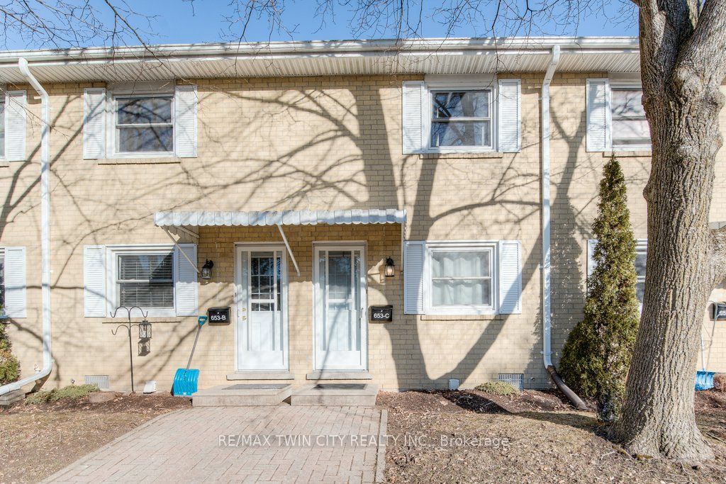 653 Albert St, Waterloo, Ontario, 