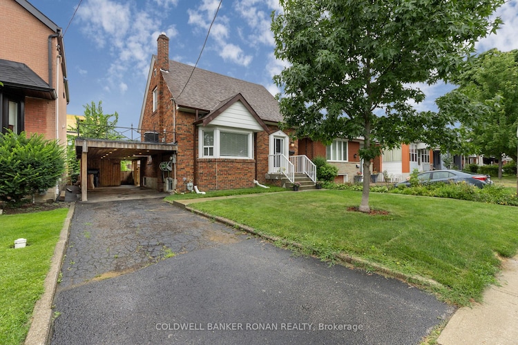 14 Guestville Ave, Toronto, Ontario, Rockcliffe-Smythe