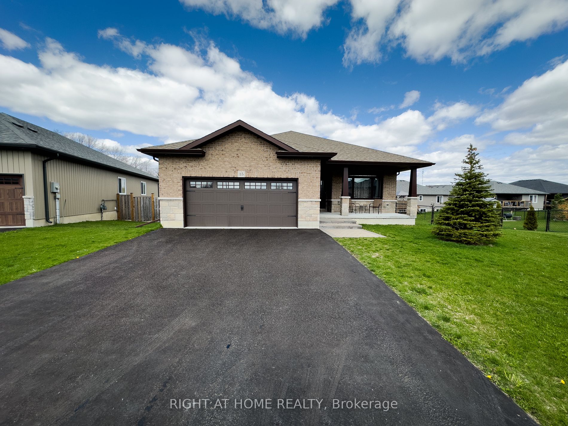 15 Spartan Crt, Quinte West, Ontario, 