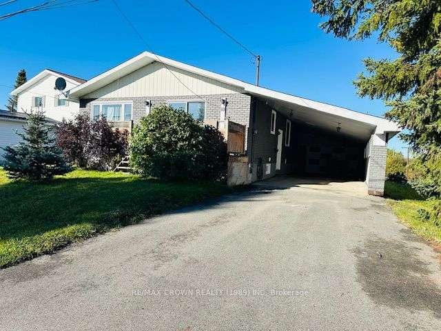 40 FRONTENAC Cres, Kapuskasing, Ontario, 