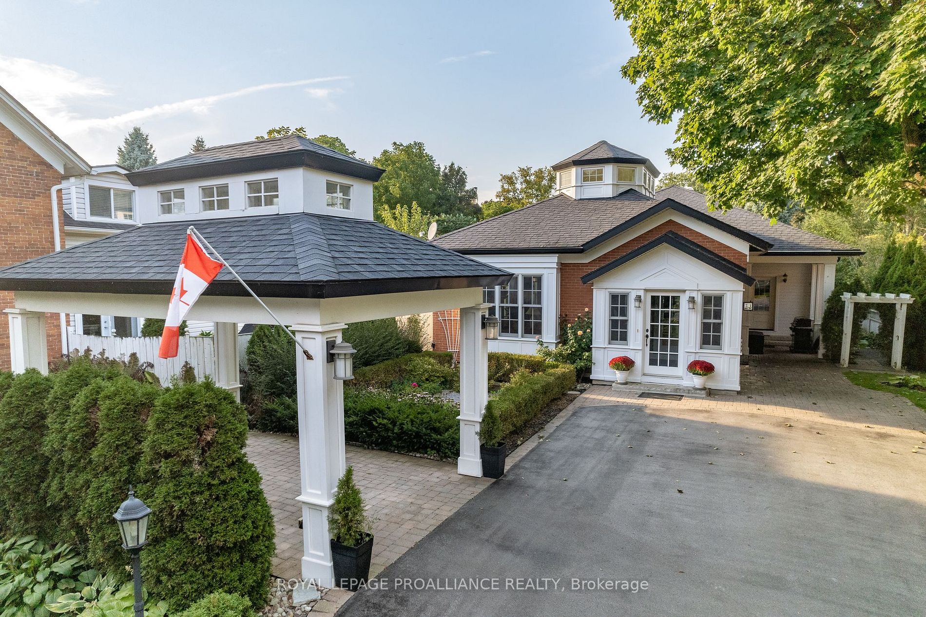 23 Main St, Prince Edward County, Ontario, Picton