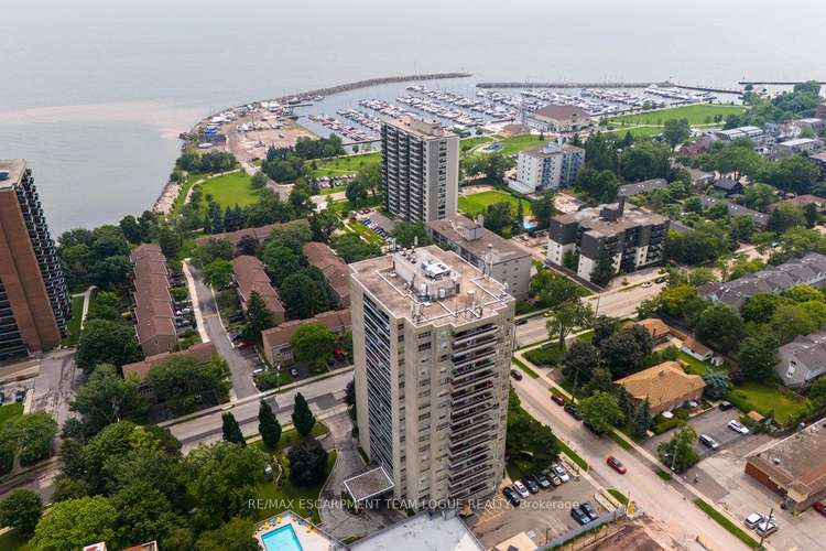 2263 Marine Dr, Oakville, Ontario, Bronte West