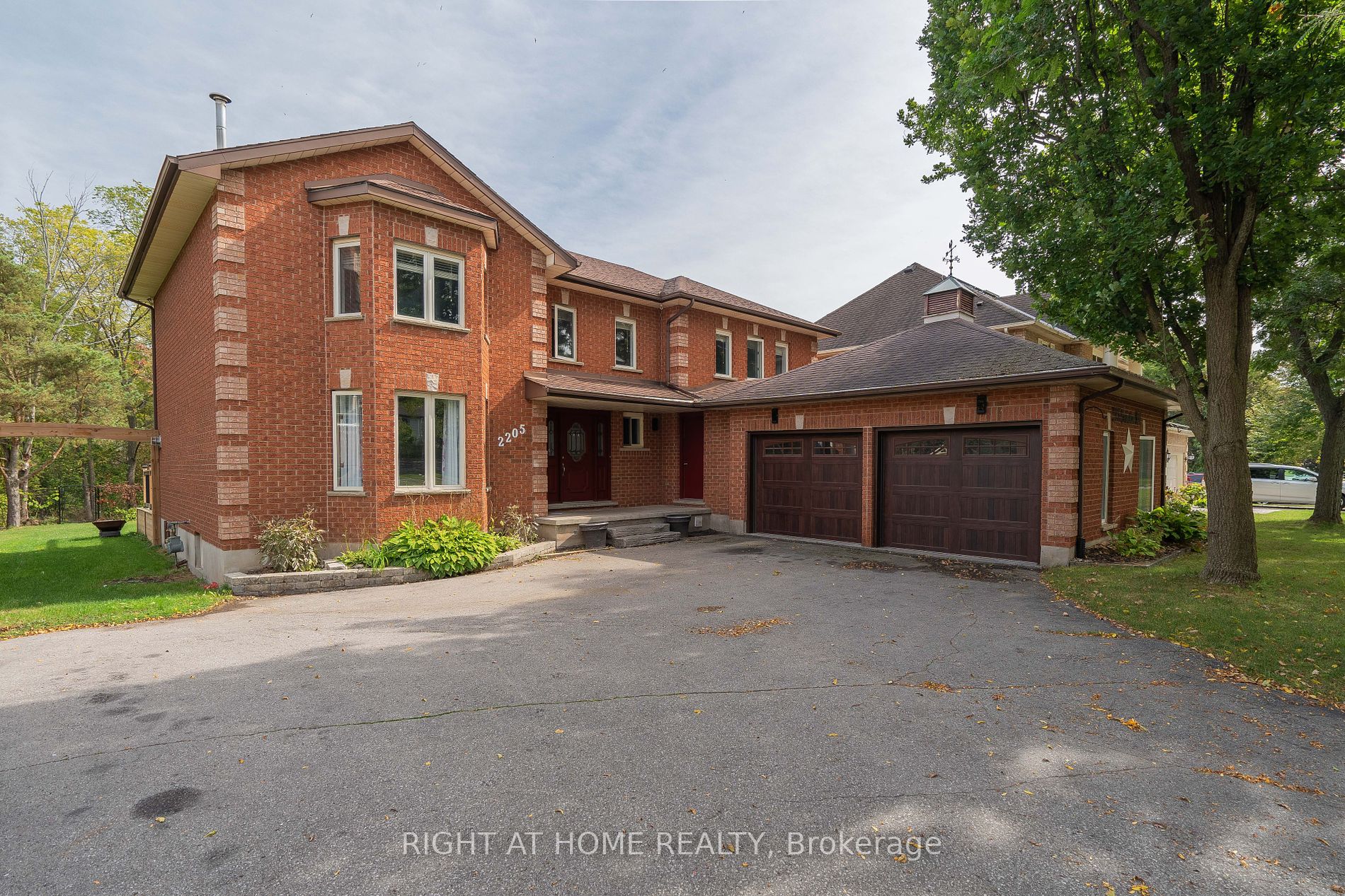 2205 Coronation Blvd, Cambridge, Ontario, 