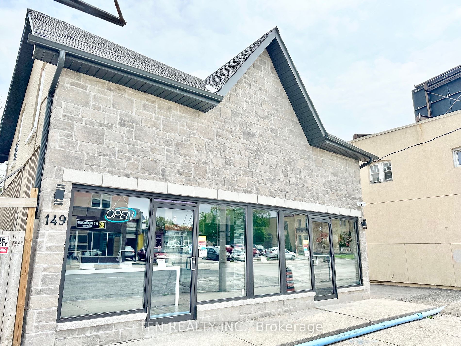 149 Simcoe St S, Oshawa, Ontario, Central