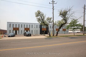 120 Norfinch Dr, Toronto, Ontario , MLS #W9370993 , Image - 1