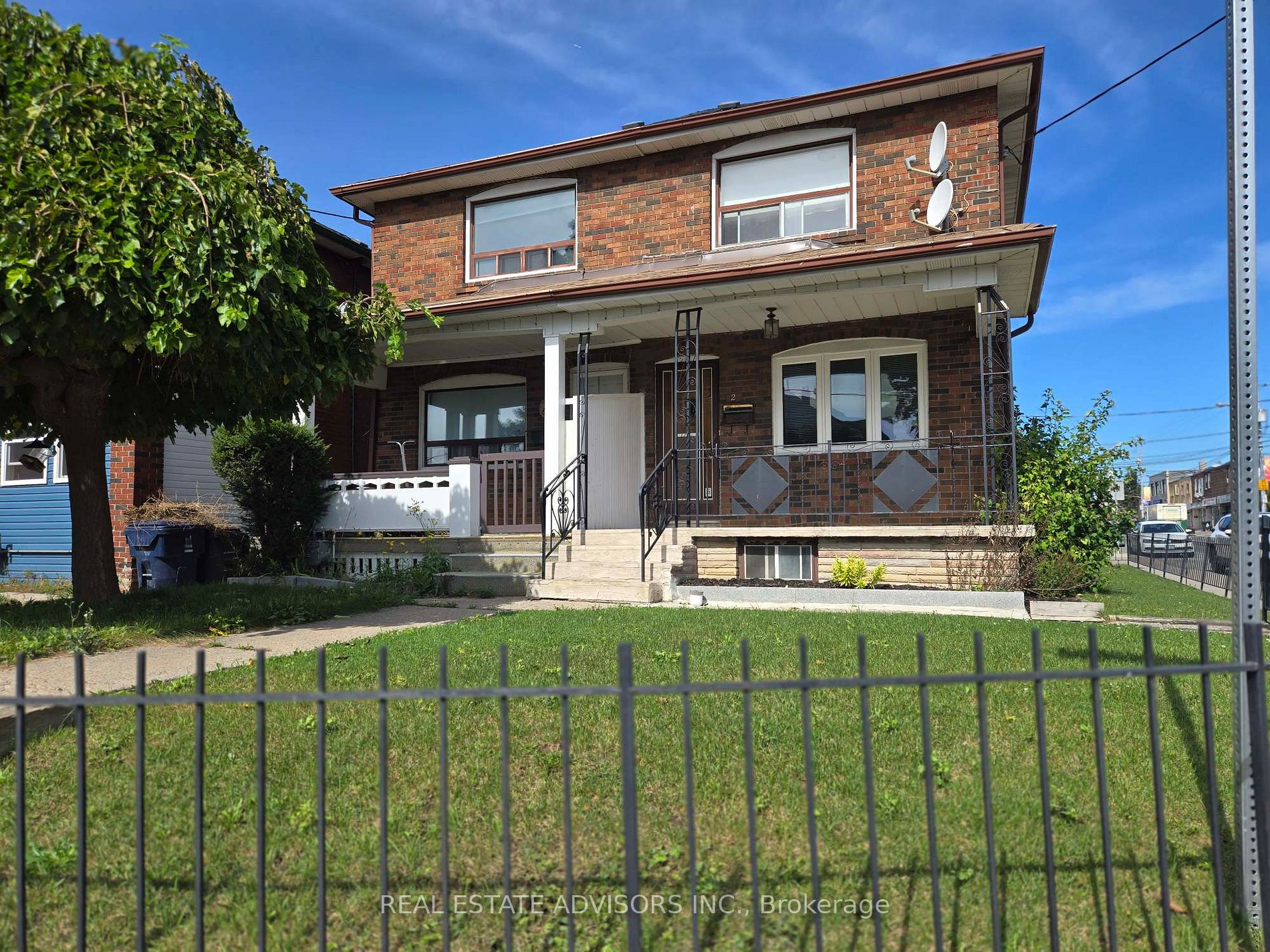 2 Ashbury Ave, Toronto, Ontario, Oakwood Village