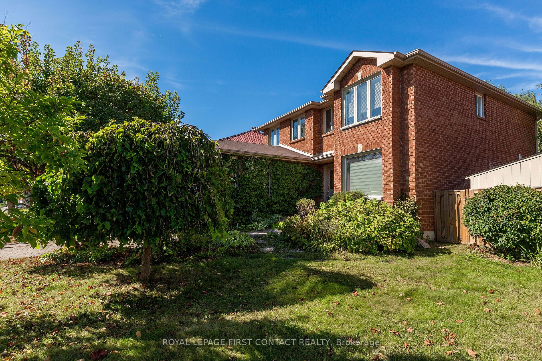 224 Livingstone St W, Barrie, Ontario, West Bayfield