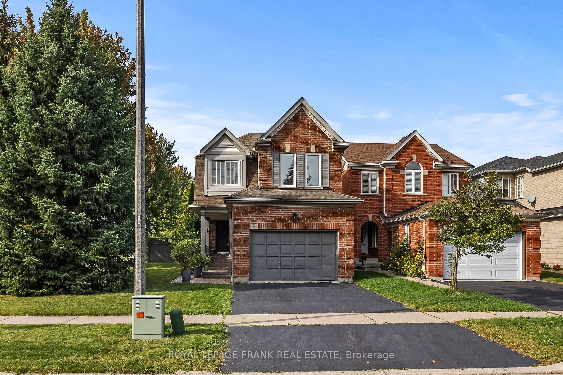 2 Dalebrooke Cres, Whitby, Ontario, Williamsburg