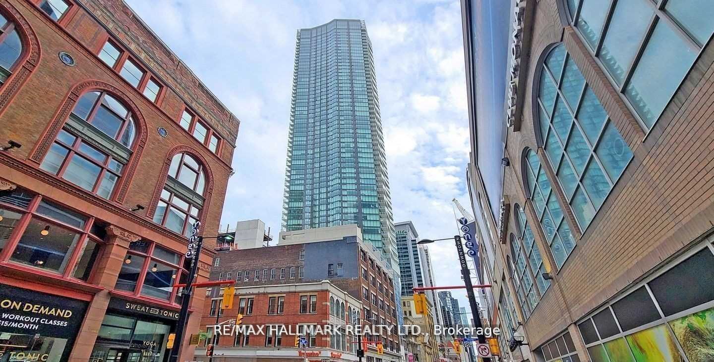 197 Yonge St, Toronto, Ontario, Church-Yonge Corridor