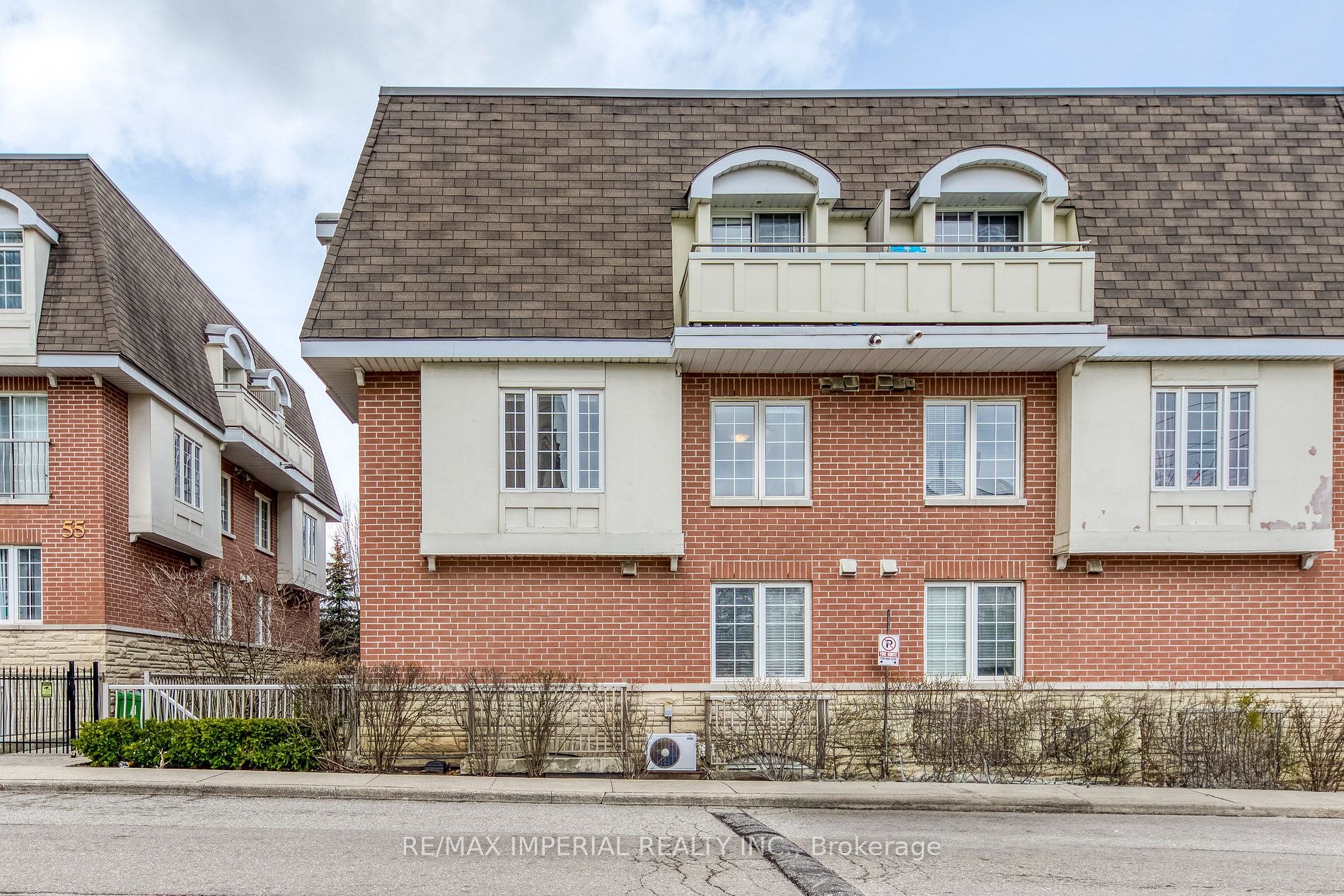 45 Cedarcroft Blvd, Toronto, Ontario, Westminster-Branson