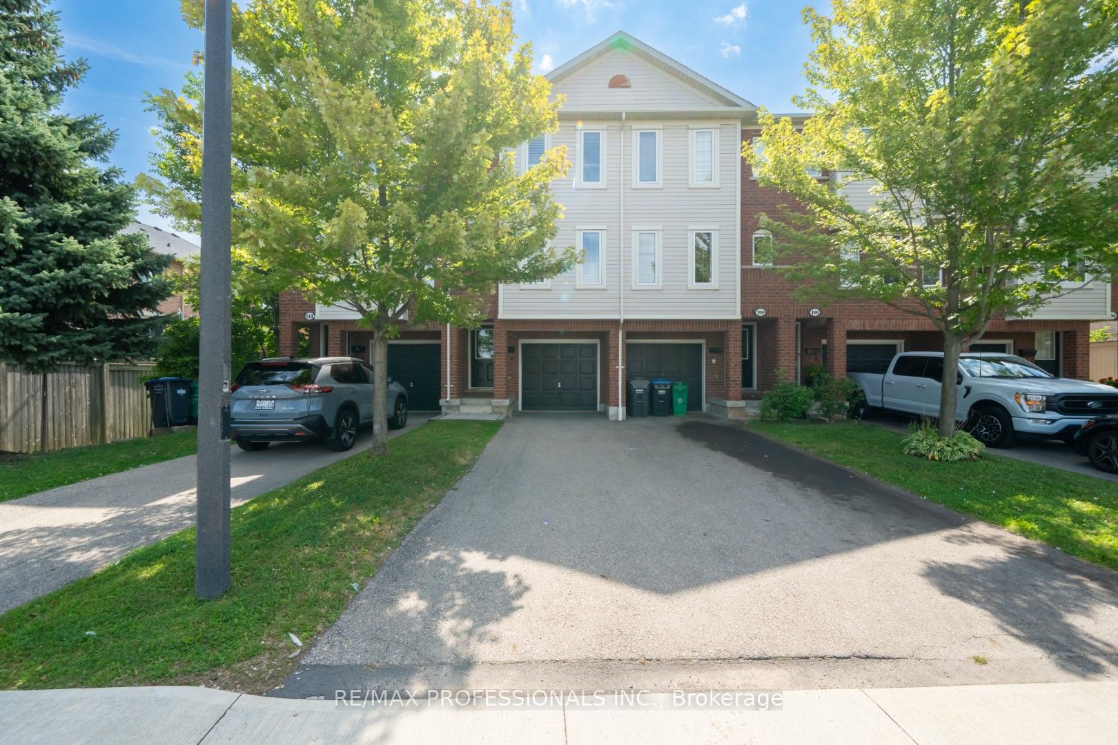 1128 Dundas St W, Mississauga, Ontario, Erindale