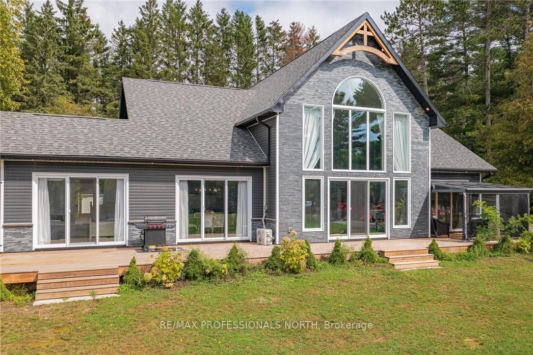 379 Santas Village Rd, Bracebridge, Ontario, 