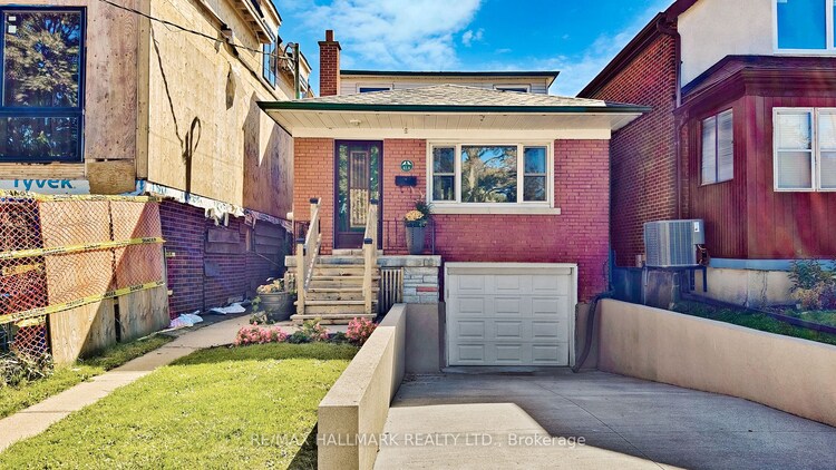 41 A Algoma St, Toronto, Ontario, Mimico