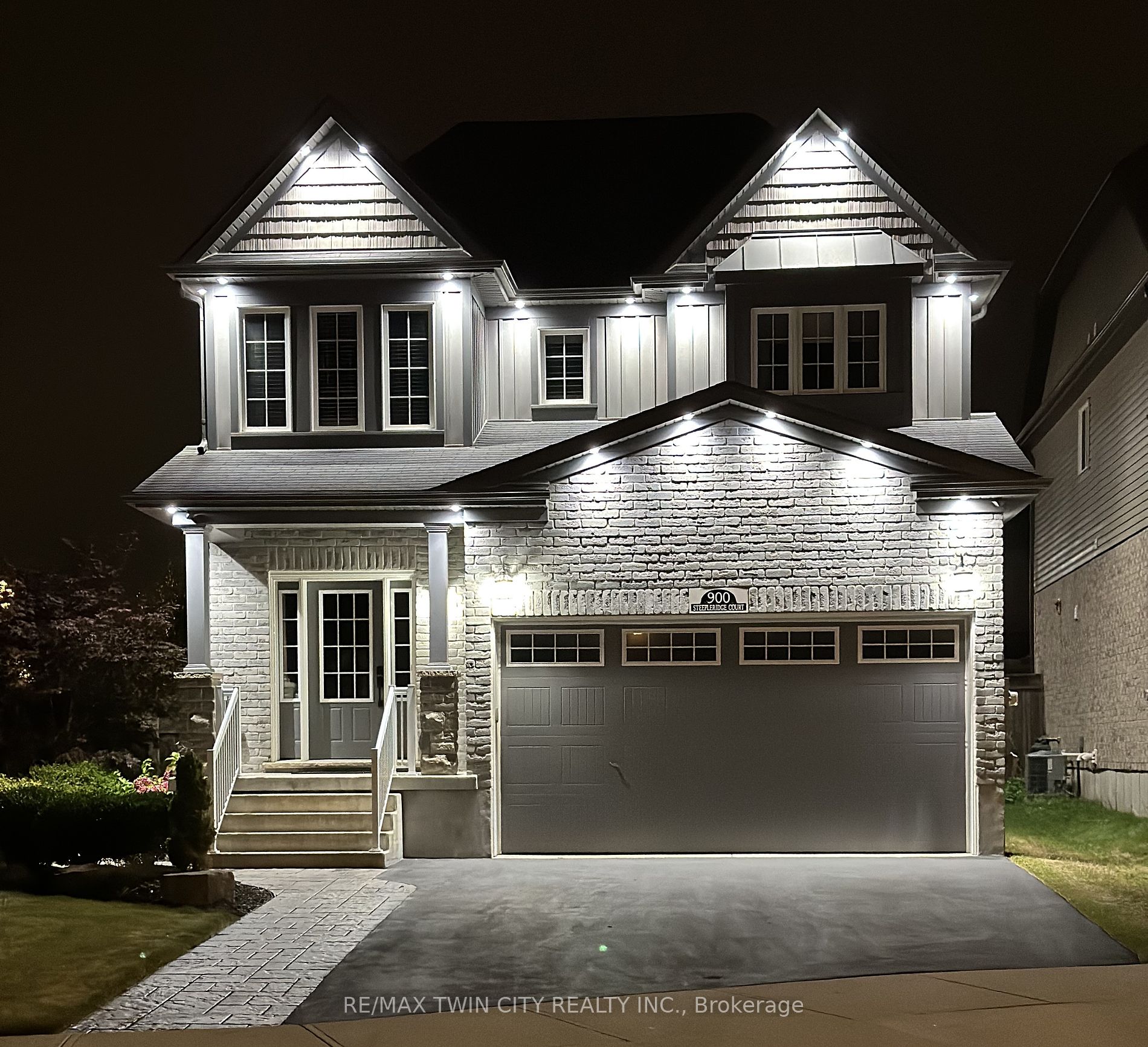 900 Steepleridge Crt, Kitchener, Ontario, 