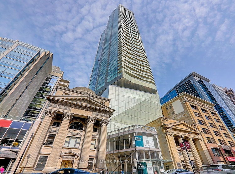 197 Yonge St, Toronto, Ontario, Church-Yonge Corridor