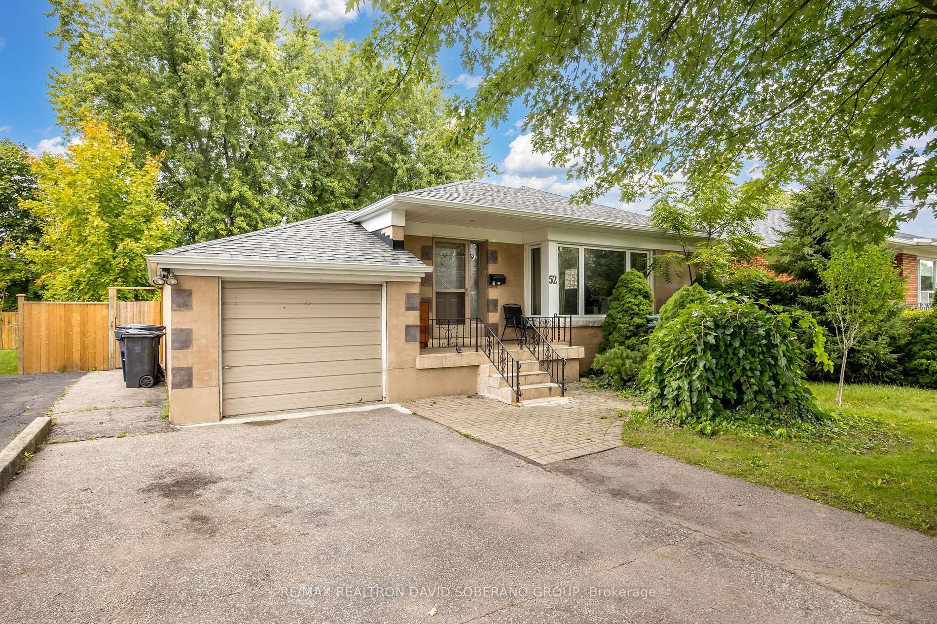 52 Acton Ave, Toronto, Ontario, Bathurst Manor