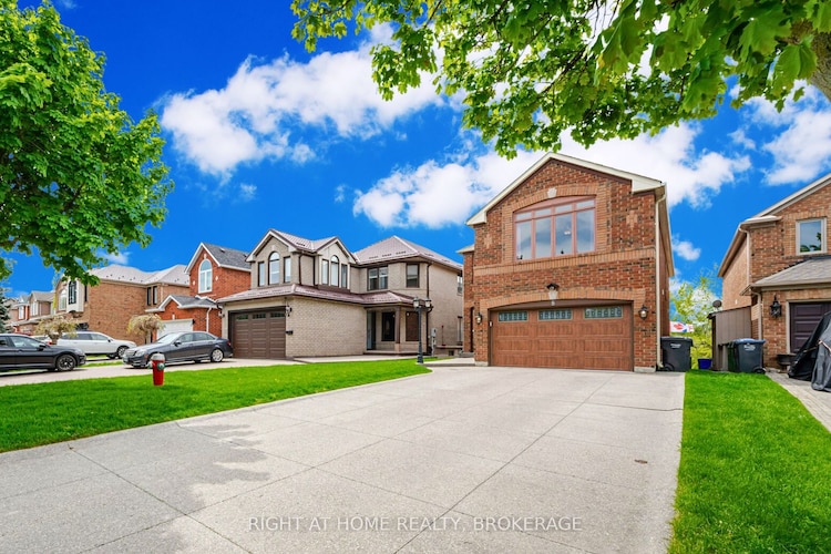 8 Cedarview Crt, Brampton, Ontario, Heart Lake East