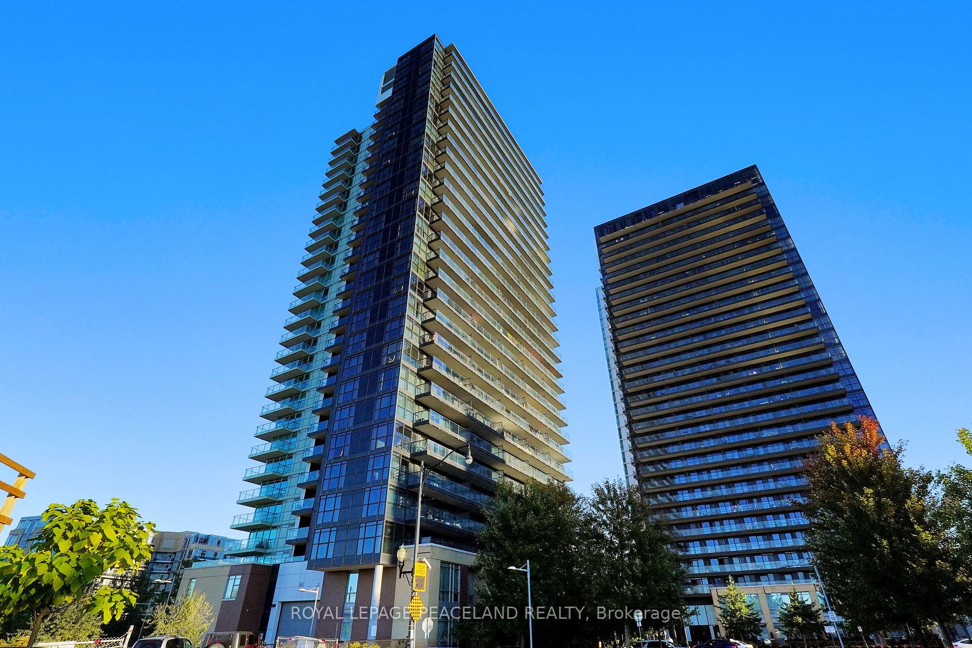 33 Singer Crt, Toronto, Ontario, Bayview Village