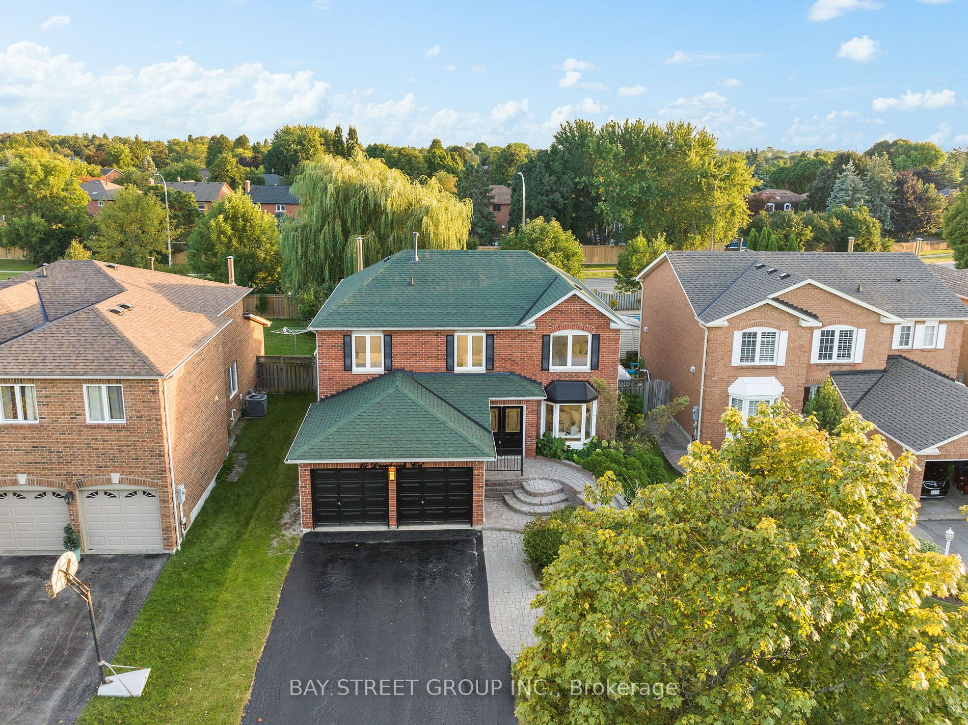 15 Drewbrook Crt, Whitby, Ontario, Blue Grass Meadows