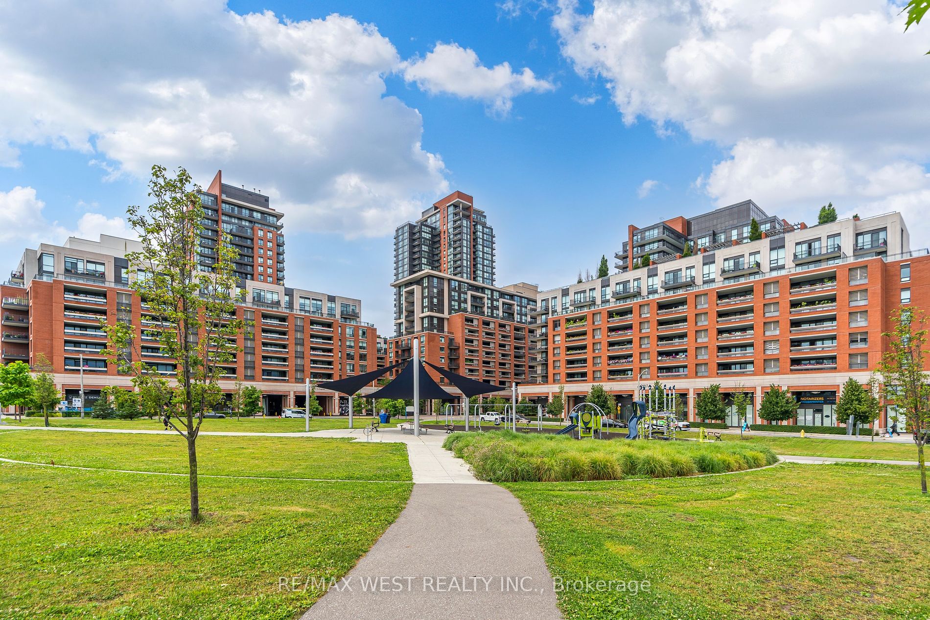 830 Lawrence Ave, Toronto, Ontario, Yorkdale-Glen Park