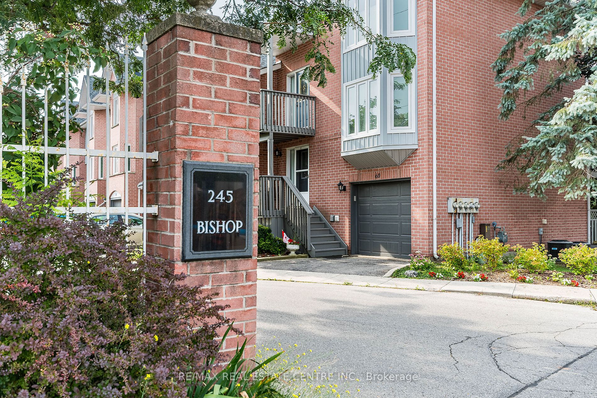 245 Bishop St, Cambridge, Ontario, 