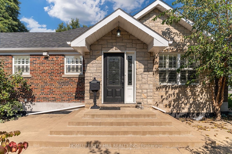 44 Parkchester Rd, Toronto, Ontario, Brookhaven-Amesbury