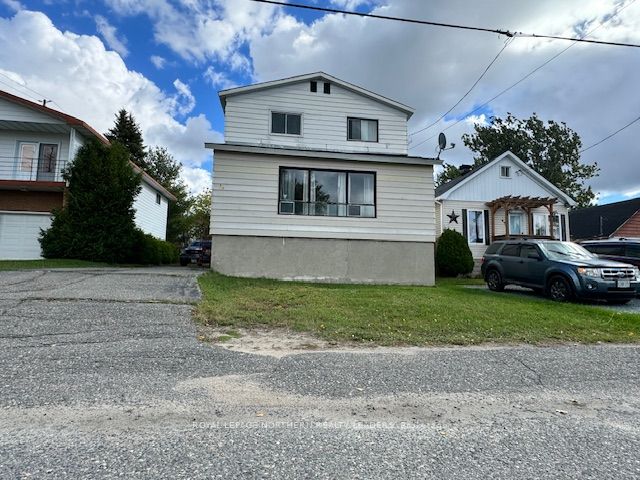 464 Cedar St S, Timmins, Ontario, 