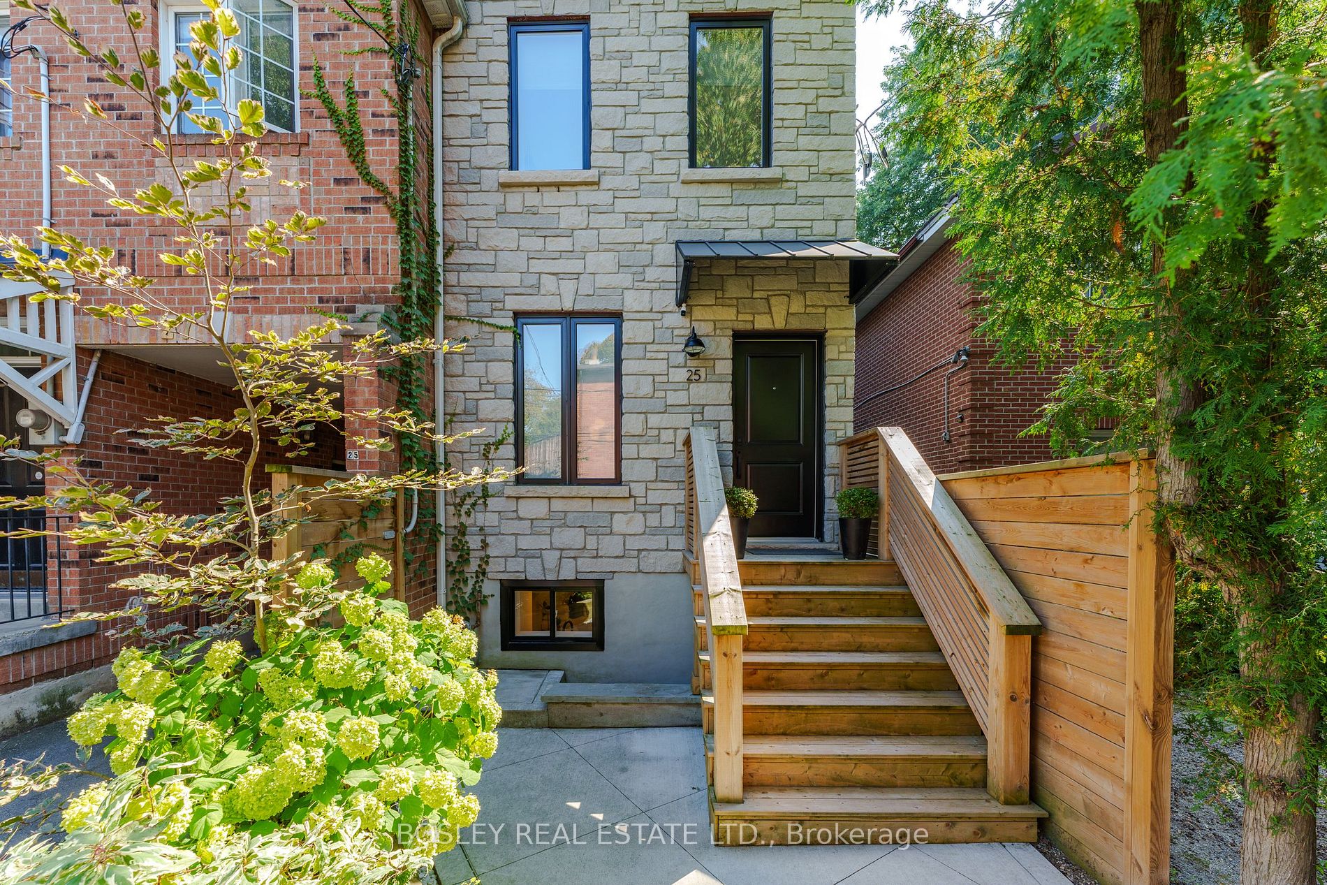 25 Clark St, Toronto, Ontario, South Riverdale