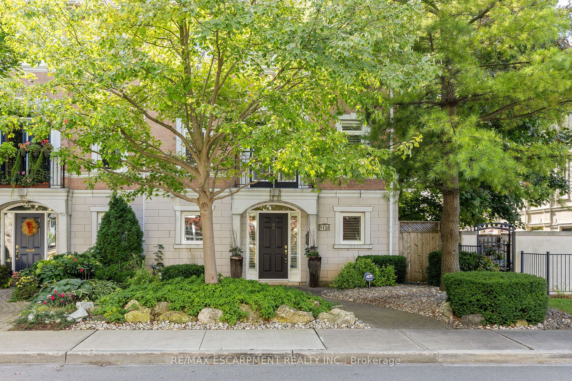 126 Brant St, Oakville, Ontario, Old Oakville